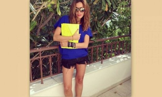 Δέσποινα Βανδή: Τι κρατά στα χέρια της;