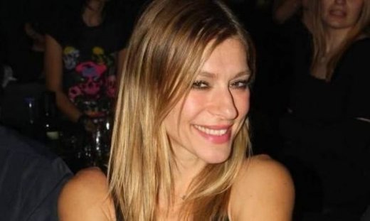 Ζέτα Δούκα: Δείτε την με μαγιό να προκαλεί… «εγκεφαλικά»