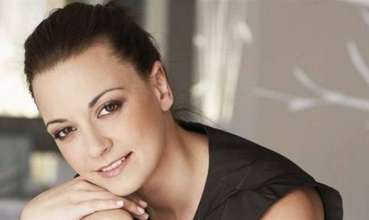 Σοφία Φαραζή: «Ο γάμος δεν έχει σκοτώσει τίποτα στη σχέση μας με τον άντρα μου»