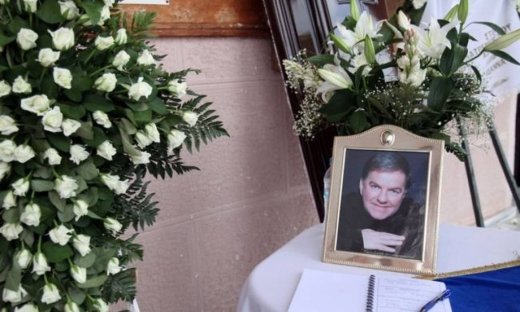 Το τελευταίο αντίο στον Μιχάλη Ασλάνη