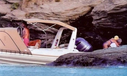 Αποκάλυψη Ελένη Μενεγάκη: Έδωσε 20.000 ευρώ για να ξεφύγει από τους παπαράτσι!!! (Nassos blog)