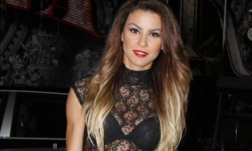 Ειρήνη Παπαδοπούλου: Η φίλη της οδηγεί την μηχανή και εκείνη φωτογραφίζεται