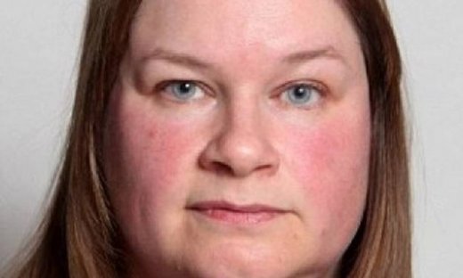 Aπίστευτο: Δείτε την τεράστια αλλαγή στο πρόσωπο γυναίκας μόλις ένα μήνα αφού έκοψε μαχαίρι το κρασί!