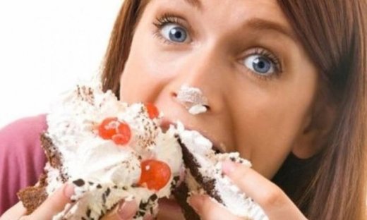 Είσαστε λαίμαργοι; 4 συμβουλές για να τρώτε λιγότερο!