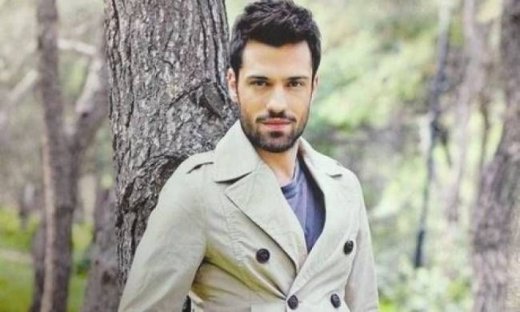 Ο Αργυρός μας δείχνει το κορίτσι του