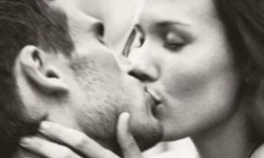 4 πράγματα που πρέπει να έχετε κατά νου όταν κάνετε sex με κάποιο για πρώτη φορά!