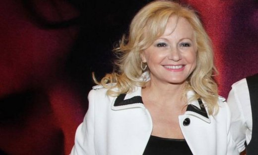 Αγγελική Νικολούλη: «Είμαι άνθρωπος έξω καρδιά κι απολαμβάνω πολύ την καλή παρέα»