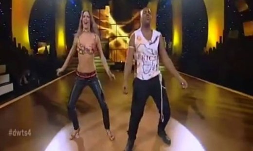 Ο Ησαΐας Ματιάμπα χόρεψε σε αφρικανικούς ρυθμούς