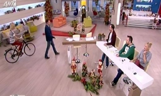 Η Σάσα Σταμάτη κάνει ποδήλατο στο «Πρωινό»