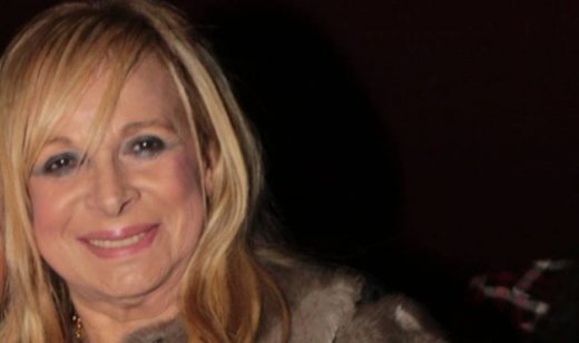 Άννα Φόνσου: Τι θυμάται από τα Χριστούγεννα ως παιδί;