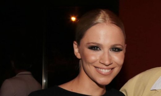 Νάντια Μπουλέ: Πώς συνδυάζει τραγούδι και τηλεόραση;