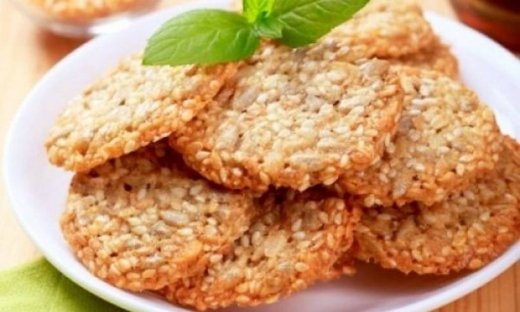 Τραγανά μπισκότα με σουσάμι σε 3 βήματα