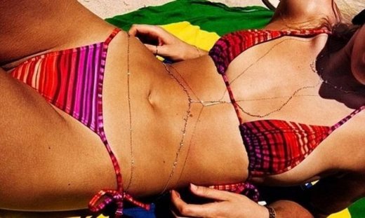 Ξεσηκώνει το instagram με τις σέξι φωτογραφίες της η…