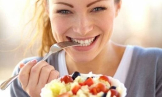 Θέλετε να τρώτε λιγότερο; Επιβραδύνετε τους ρυθμούς σας