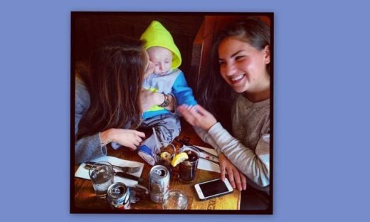 Σοφία Καρβέλα: Η νέα τρυφερή φωτογραφία με τον γιο της!