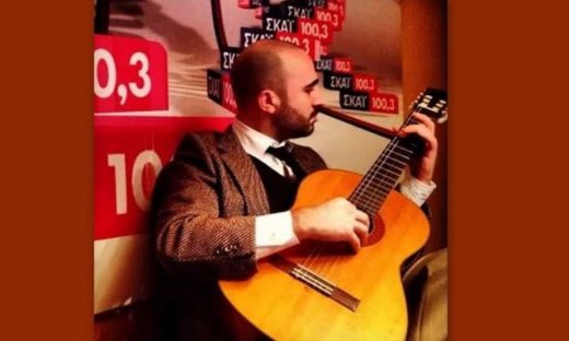 Κωνσταντίνος Μπογδάνος: Από δημοσιογράφος… τραγουδιστής!