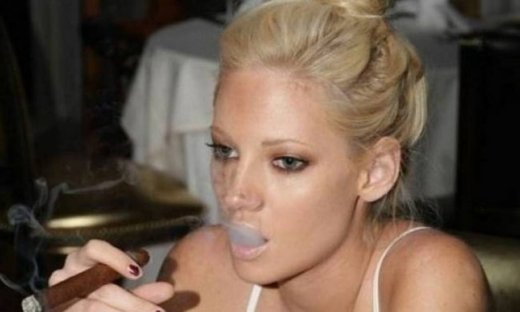 Όταν η Τζούλια Αλεξανδράτου «συνάντησε» την Κιμ Καρντάσιαν