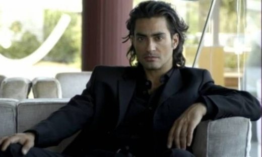 Το νέο τραγούδι του Σχοινά δια χειρός Φοίβου