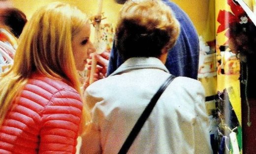 Πώς φαντάζεστε την μητέρα της Μαρίας Μπεκατώρου; Δείτε την!