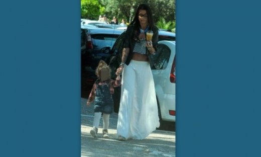 Νίνα Λοτσάρη: Μαμά για φίλημα!