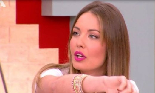 Ερώτηση Καλλιμούκου: «Ζουρλομανδύας σε ροζ βγαίνει;»