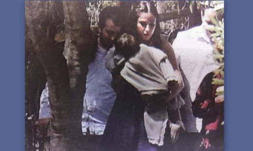 Φωτογραφίες από την μυστική βάπτιση του γιου της Παπουτσάκη