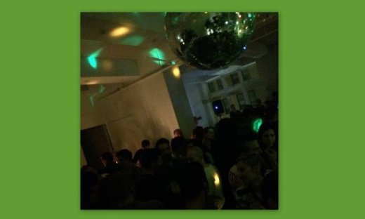 Η Σοφία Καρβέλα διασκεδάζει…