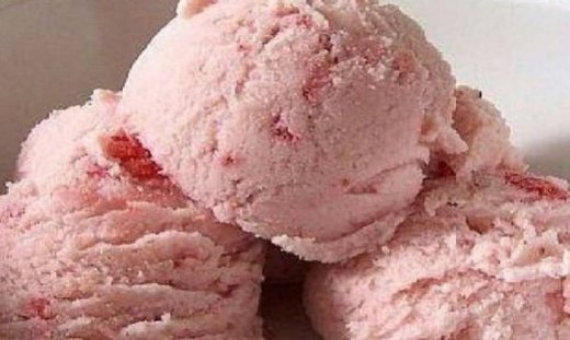 Συνταγή για το πιο εύκολο παγωτό φράουλα!