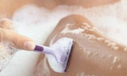 Δείτε για ποιόν λόγο δεν θα ξύριζαν οι γυναίκες τα πόδια τους…
