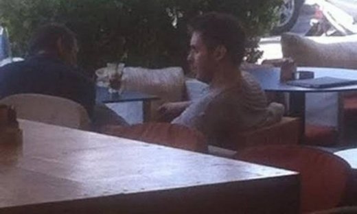 Συμβαίνει τώρα: Αγνώριστος με πολλά κιλά παραπάνω ο Χατζηγιάννης στη Γλυφάδα (Nassos blog)