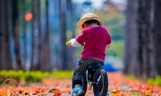 Πώς θα μάθει το παιδί μου ποδήλατο εύκολα;