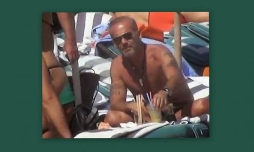 Παρασκήνιο: Τα «καντήλια» του Κωστόπουλου και ο χωρισμός «μούφα» (Nassos blog)