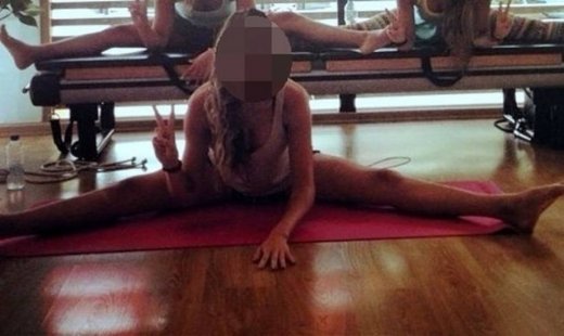 Αν και έγκυος δεν σταματάει τη γυμναστική