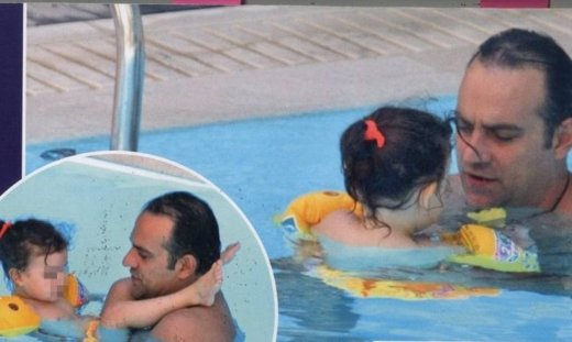 Καραβάτου-Κατσούλης: Καλοκαιρινά παιχνίδια με την κόρη τους