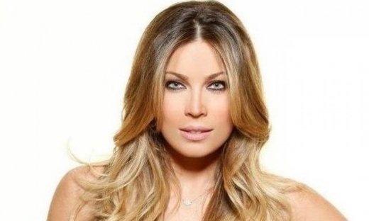 Αυτά είναι! Δείτε την selfie της Χρουσαλά από την παραλία