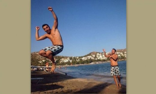 Kώστας Δόξας: Σερφάροντας στην άμμο