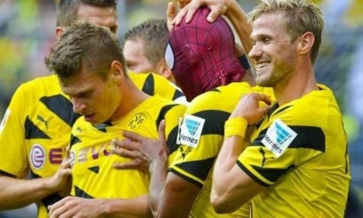 Οι μασκοφόροι του ποδοσφαίρου (videos+photos)