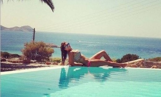 Η Ελένη Χατζίδου λιάζεται!