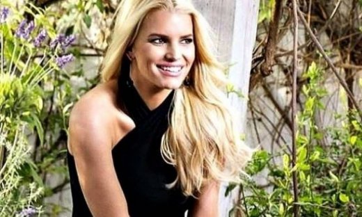 Jessica Simpson: «Ο άντρας μου μ’ αγαπάει ανεξαρτήτως κιλών»