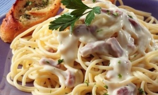 H πιο λαχταριστή και κρεμώδης καρμπονάρα που έχετε φάει ποτέ!