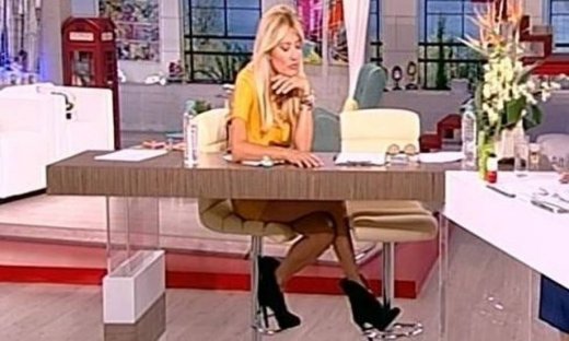 Είπε την Σκορδά καχύποπτη και κυνική on air κι εκείνη....