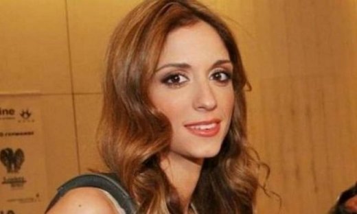 Σοφία Καρβέλα: Δείτε πώς ταΐζει το γιο της! (εικόνα)