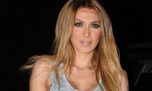 Για ποιον «χτυπά η καμπάνα»; Το μήνυμα της Ηλιάδη στο Instagram: «Γελάει η σαπίλα μέσα σας...»