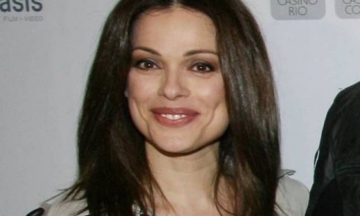 Δάφνη Λαμπρόγιαννη: «Δεν μου αρέσουν οι κλειδαρότρυπες»