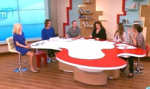 Η έκπληξη της Ελένης για τον τραγουδιστή που θα γίνει πατέρας