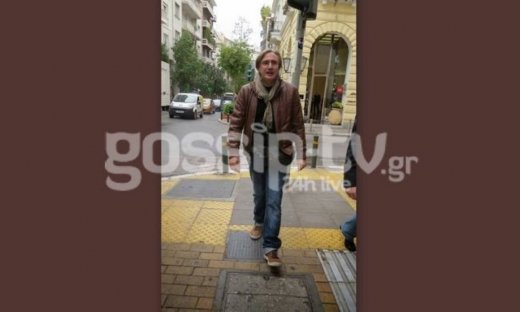 Άκης Σακελλαρίου: Βόλτα στο Κολωνάκι