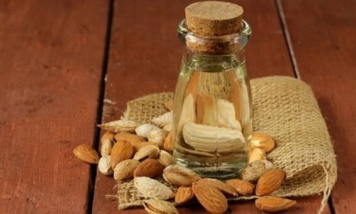 Το «θαυματουργό» αμυγδαλέλαιο και πώς να το χρησιμοποιήσετε