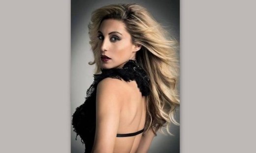 Ακούστε το νέο τραγούδι της Μαρίας Καρλάκη