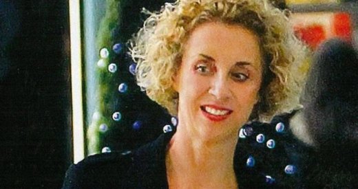 Είναι η μαμά της φρεσκοχωρισμένης…