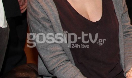 Ελληνίδα ηθοποιός πιο λαμπερή από ποτέ στον έκτο μήνα της εγκυμοσύνης της!